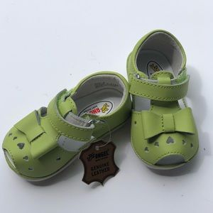L’Amour Angel Green Flower Sandals Baby Size 2